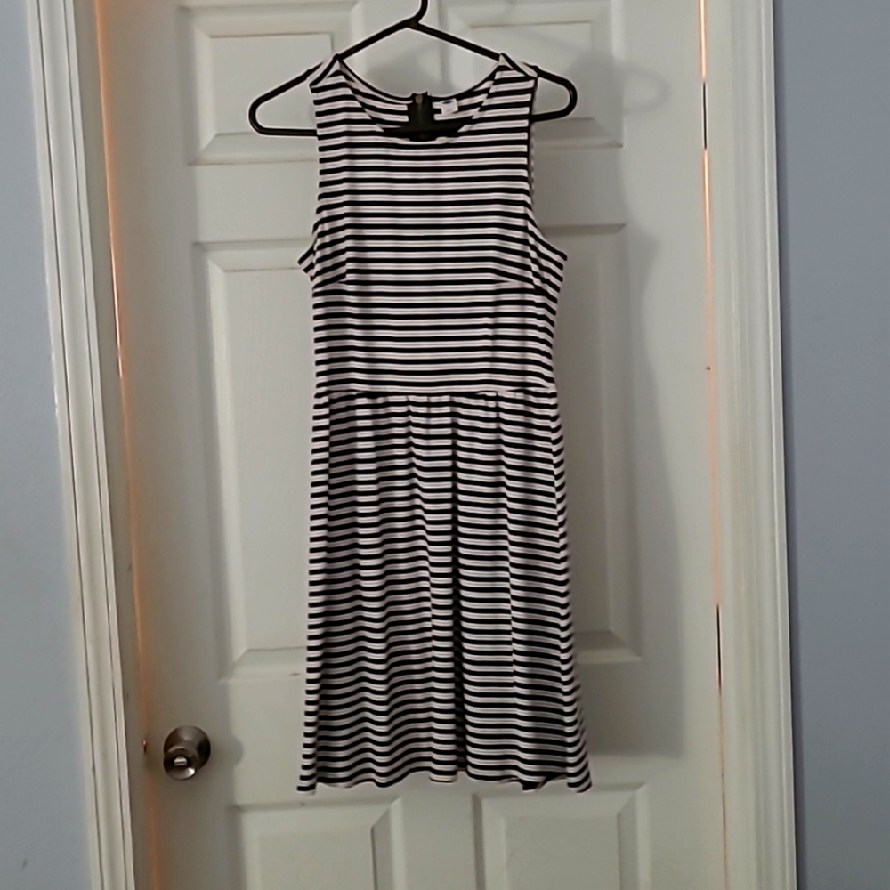 Sleeveless dress